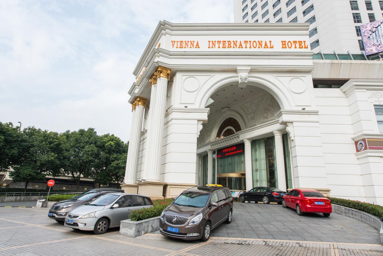 Vienna International Hotel Shanghai Train Station Dış mekan fotoğraf